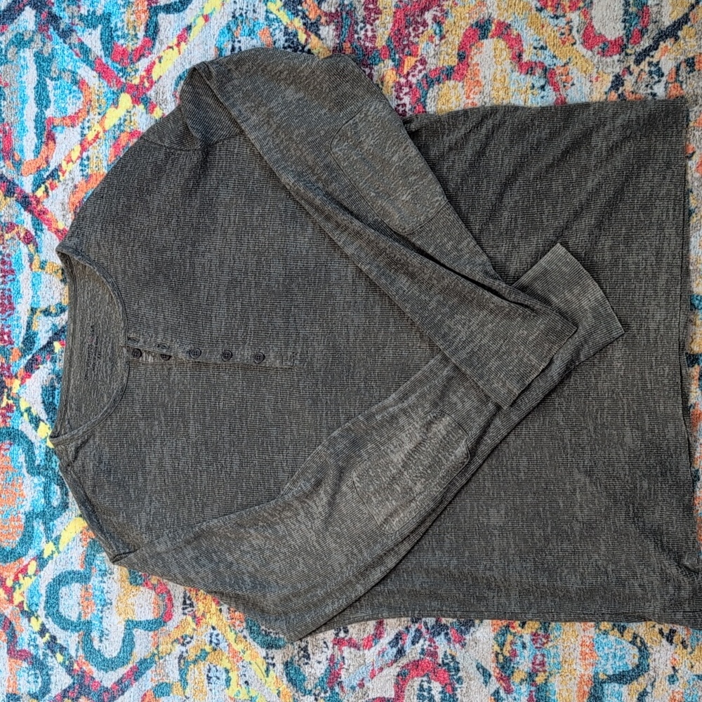 John Varvatos XXL Olive Green Henley Like New